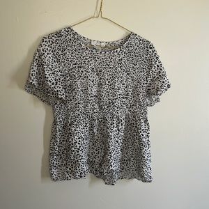 Urban Romantics - Women’s dress shirt (size Large)